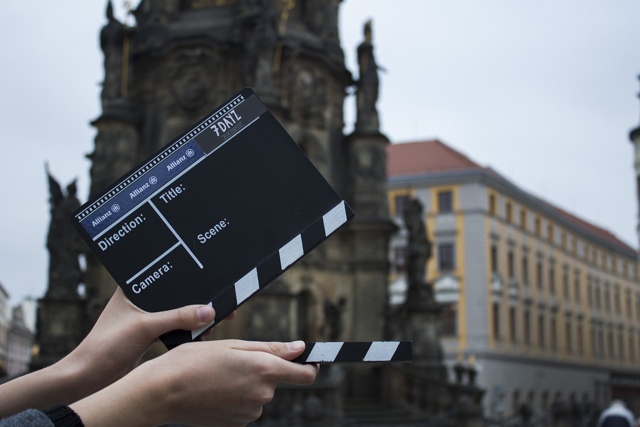 MAPPING THE CULTURAL AND CREATIVE INDUSTRIES WILL PROVIDE IMPORTANT INFORMATION ON THEIR CONTRIBUTION AND NEEDS