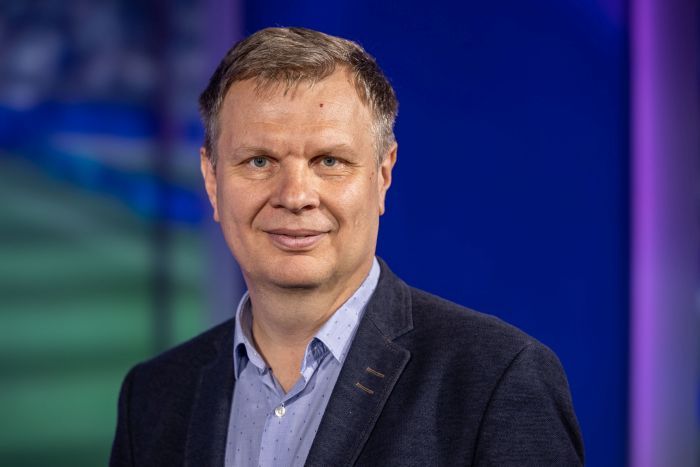 JOSEF UHER, TV NOVA: AI ZATÍM ČLOVĚKA VE ZPRAVODAJSTVÍ NENAHRADÍ