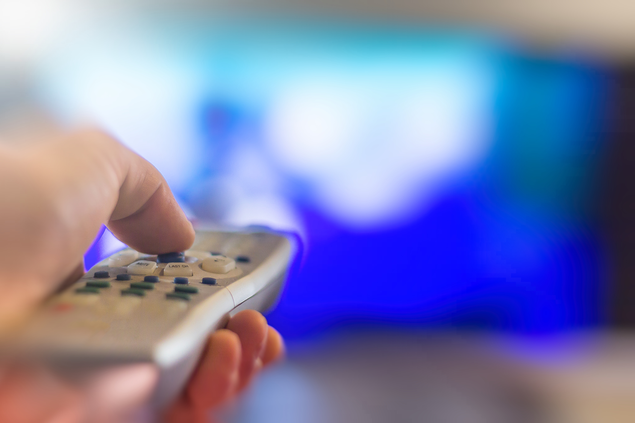 A NEW WAY TO FIGHT TV PIRATES. EDUCATION, FINES INSTEAD OF JAIL, AND ADVANCED TECHNICAL MEASURES